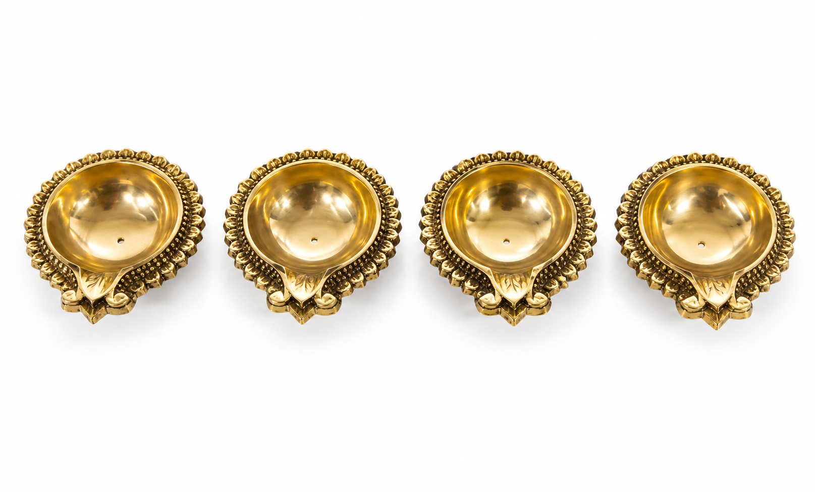 Handcrafted Brass Diya | Traditional Oil Lamps for Pooja Room Home Temple & Festivals | 1.5 Inch Diameter (Pack of 1 Pc)