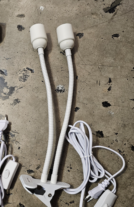 SANSI 2/3 Head Clip on Glow light with 10W SANSI Glow LED bulb/ Flower Plant LED bulb