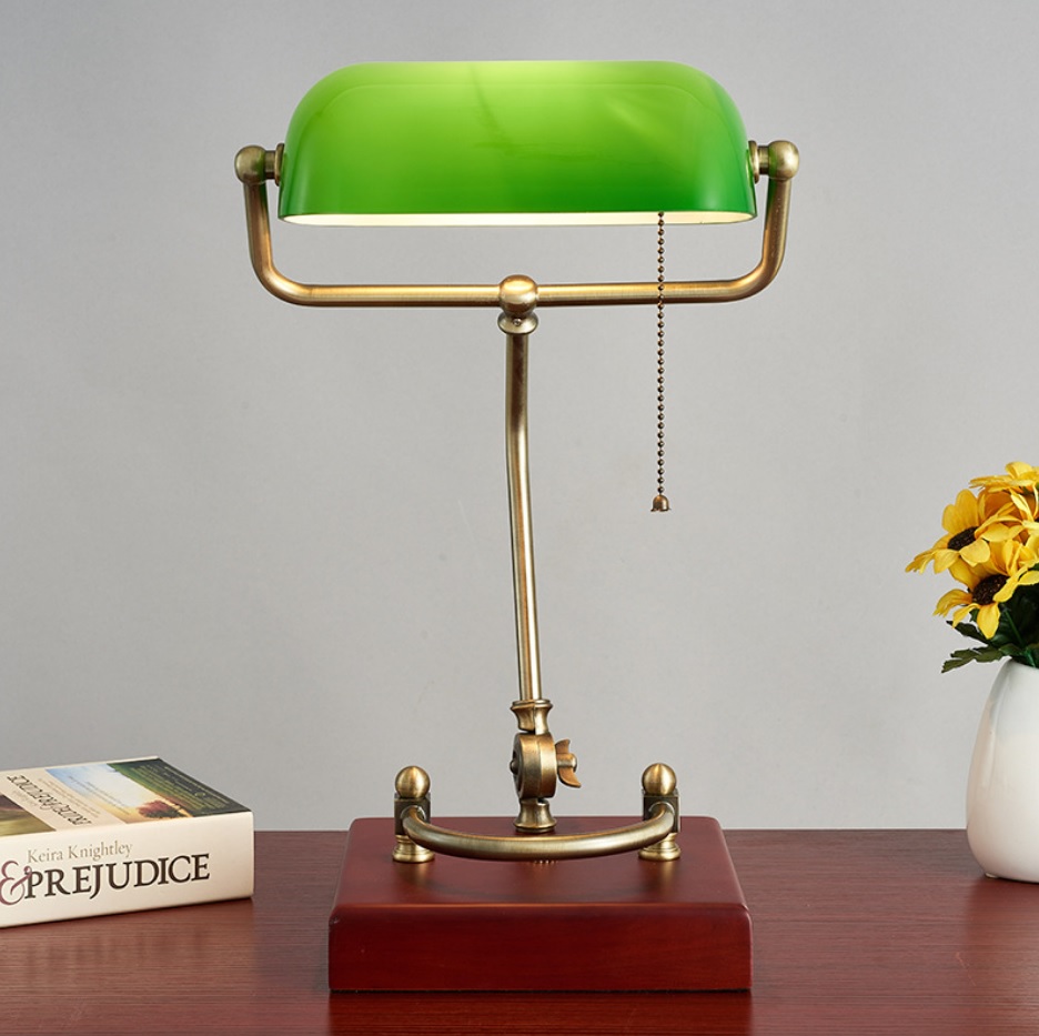 [Pre-Order 18-25 Days]Banker Lamp Vintage European reading desk lamp bedroom bedside reading light solid wood eye-protecting iron table lamp
