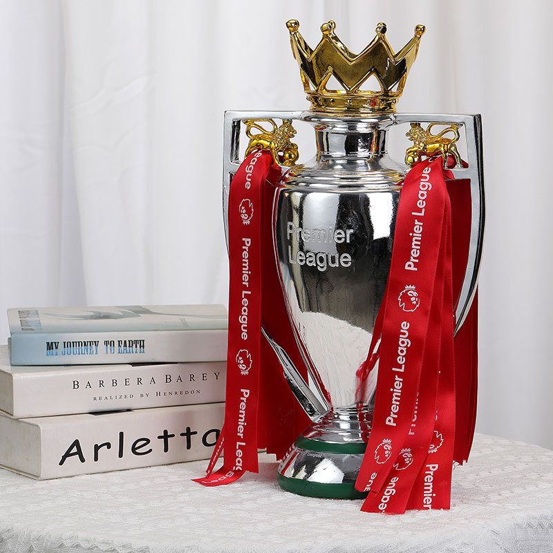 Yongyw. Liverpool Premier League trophy Arsenal fan merchandise Barclays Cup Chelsea commemorative medal