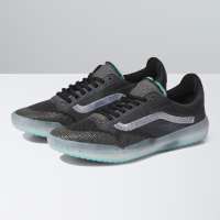 Vans Unisex UltimateWaffle Shoes