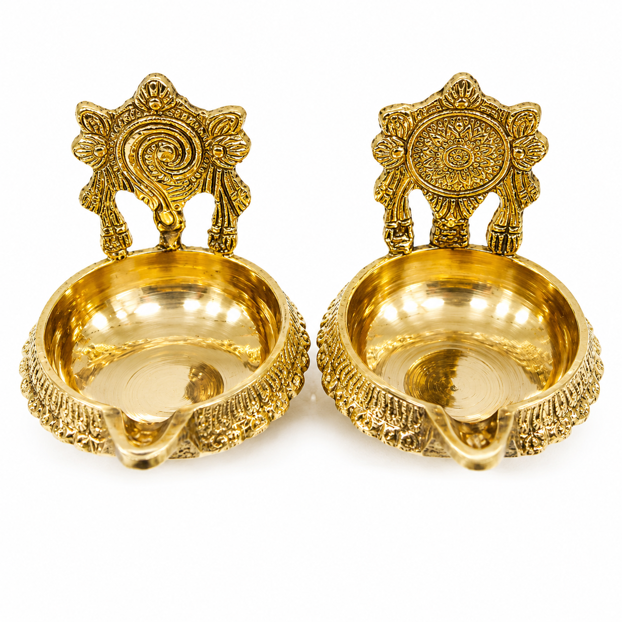 Brass Kuber Diya Set of 2 with Shanku Chakra | Pooja Oil Lamps for Home Temple Aarti Lakshmi Puja & Festive Décor | Size - 2.5 x 2 Inches