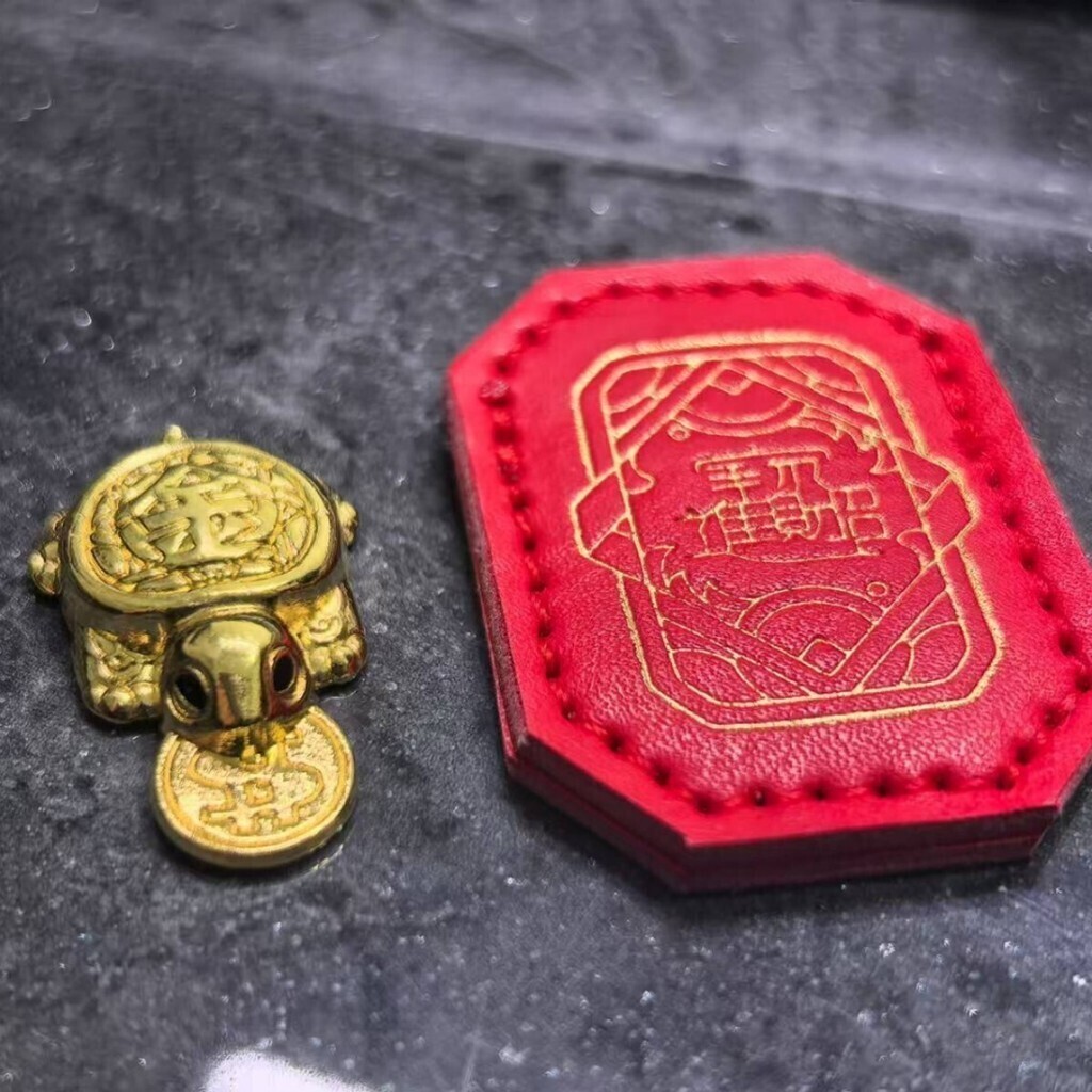 Golden Turtle Wealth Turtle Feng Shui Money Attractor Home Decor Ornament Brings Good Luck and Prosperity
