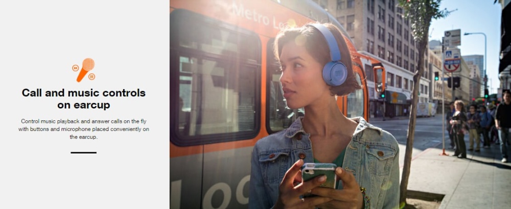 Call and music controls on earcup