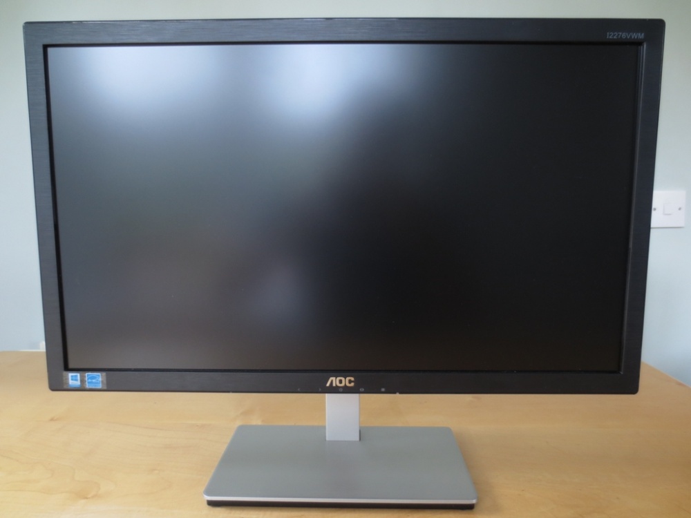 A traditional home-office look