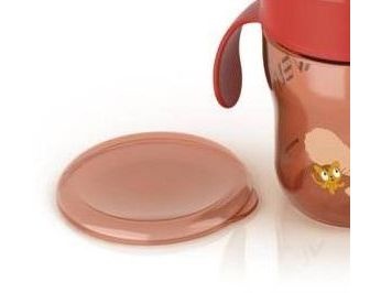 Protective hygiene lid always keeps the cup clean
